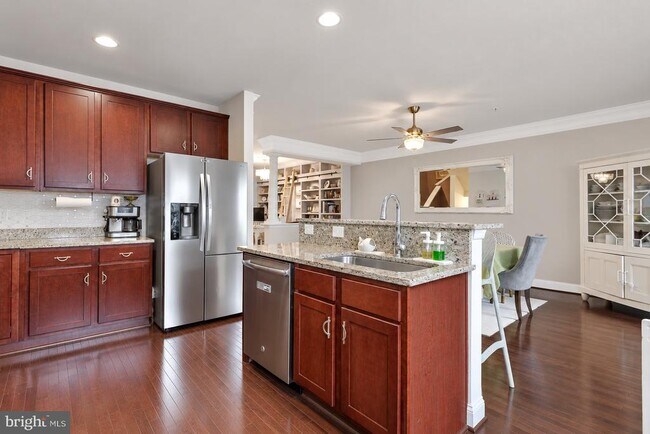 Photo - 703 Skippers Ln