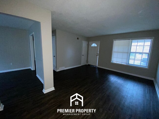 Photo - 4236 Trudy St