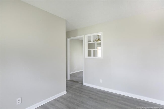 Photo - 304 Longhorn Dr