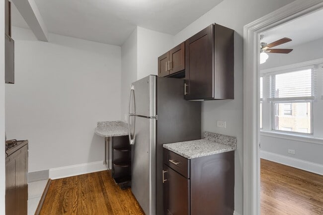 Photo - 1611 W Juneway Ter