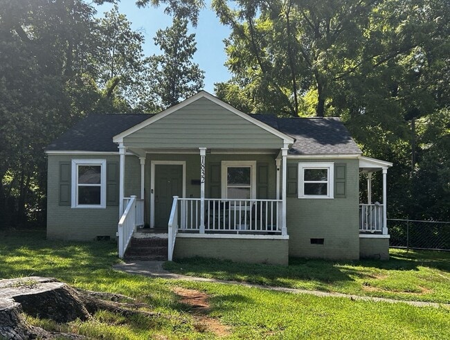 Building Photo - Charming 2 Bedroom home in Ashley Park