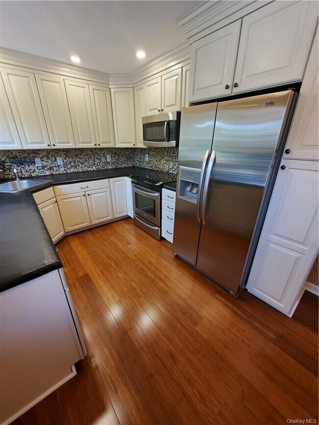 Photo - 972 Sierra Vista Ln