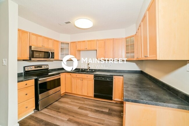 Photo - 4 Bedroom Pet-Friendly Home in Knoxville, TN with Main Street Renewal