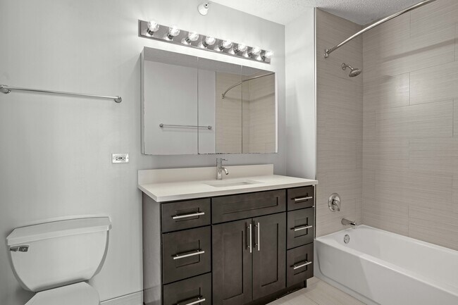 Photo - 542 N State St