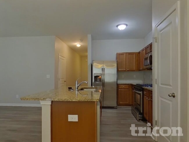 Photo - 3333 Lowland Dr