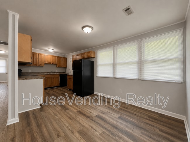 Photo - 2221 Compton Dr