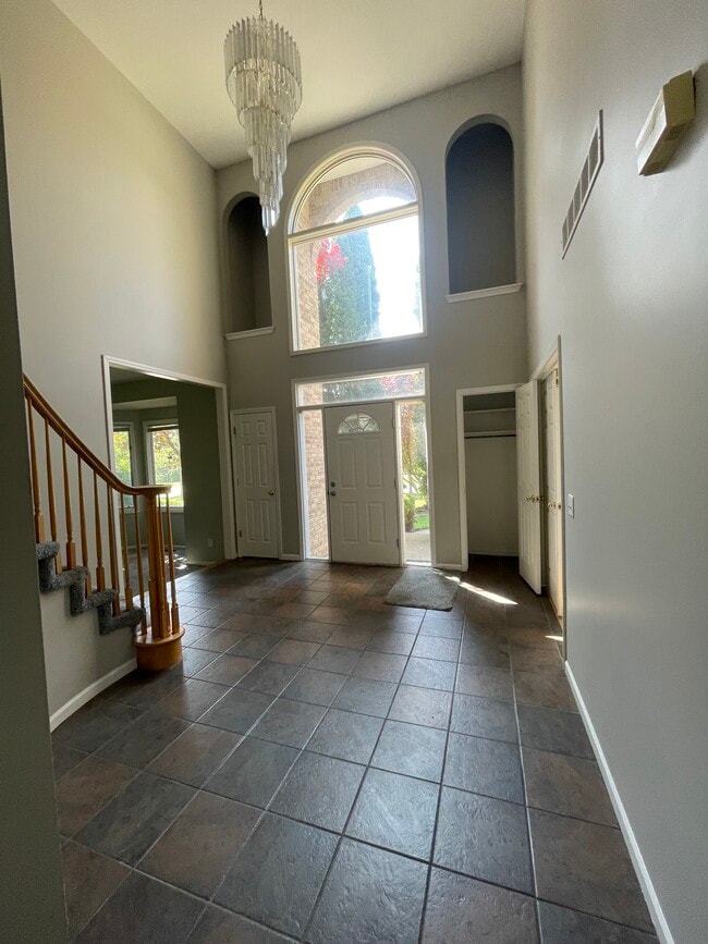 Photo - 7824 Watford Dr