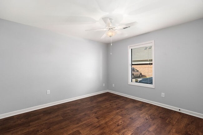Photo - 123 N Donahue Dr