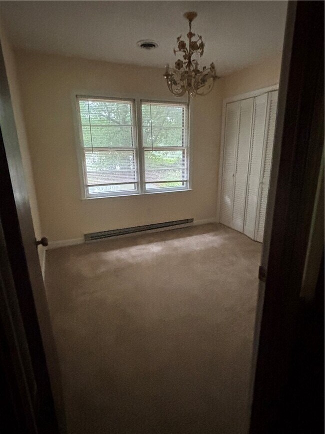 Photo - 115 Sharon Dr