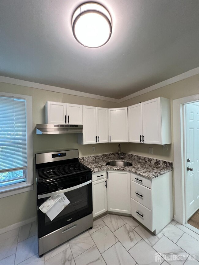 Building Photo - 426 Willow Ave Unit 2