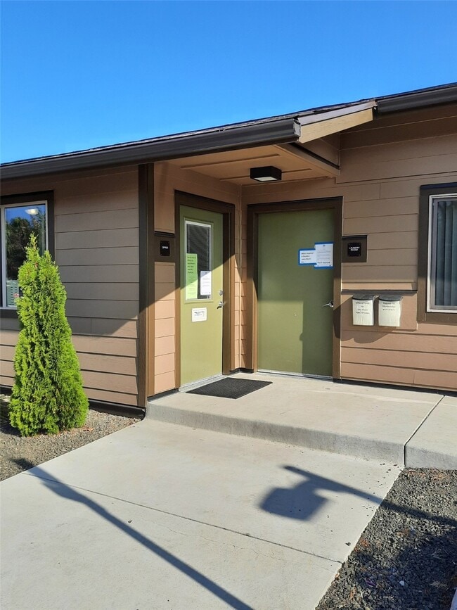 Photo - 189 NW Glenhart Ave