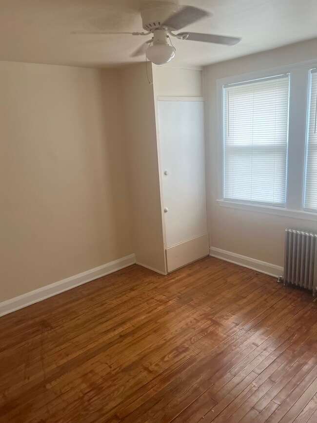 Building Photo - 5709 Simmonds Ave Unit #1 Rental