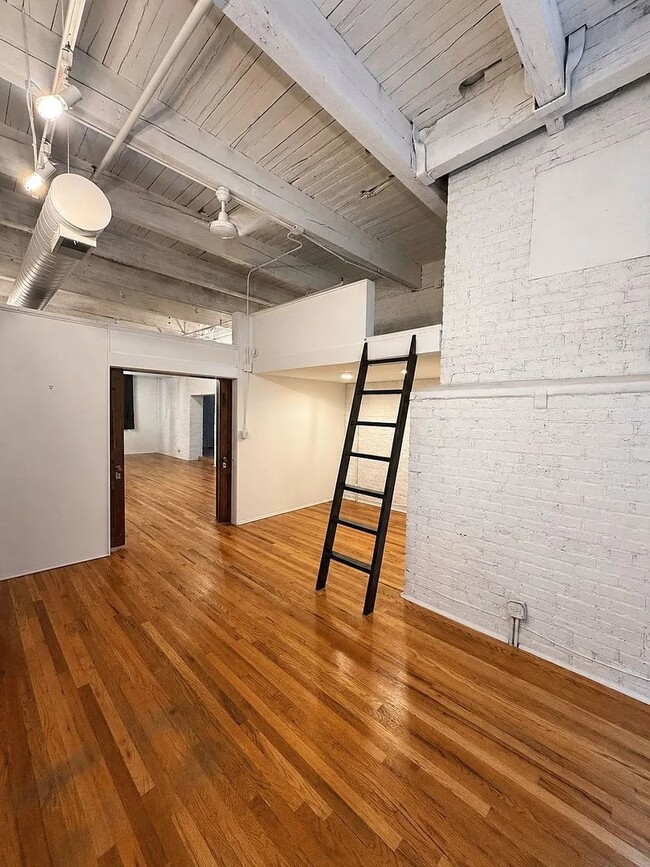 Photo - 312 N May St Unit 4H