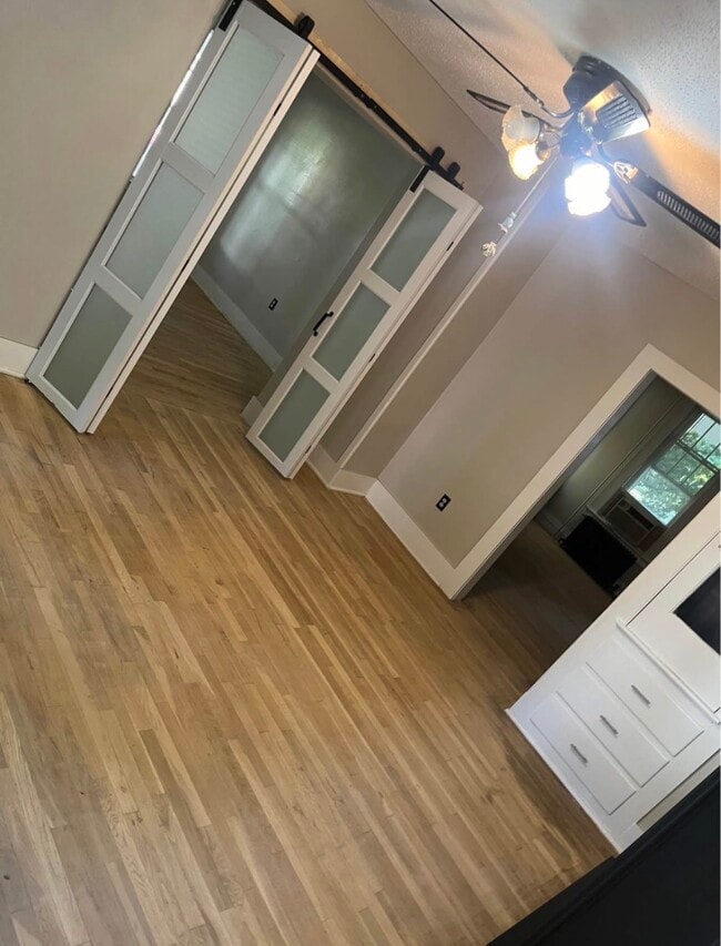 Photo - 46 N Main St Unidad 2