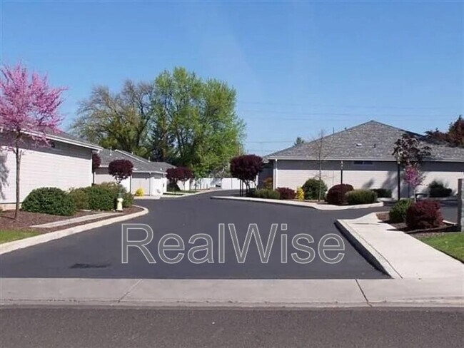 Pine Hurst Village Estates