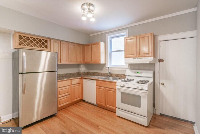 Photo - 1606 Rodman St