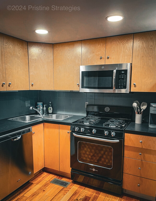 Photo - 8 N Boyle Ave