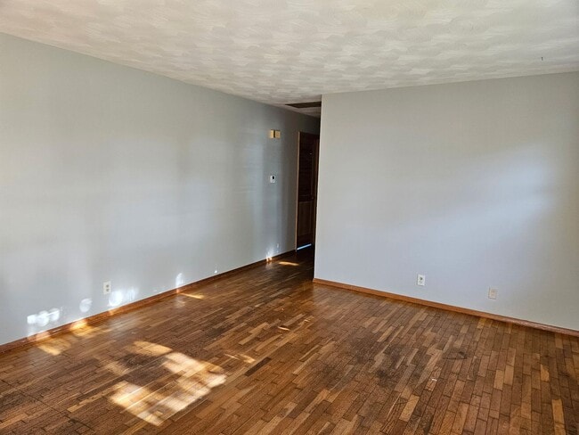 Photo - 3463 N Fremont Ave