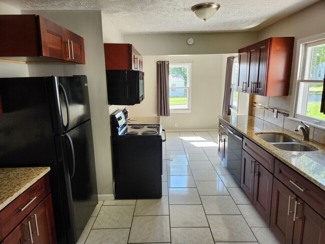 Photo - Newly Remodeled 3/1