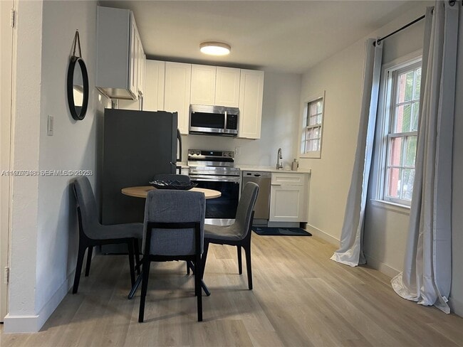 Photo - 421 75th St Unit 3