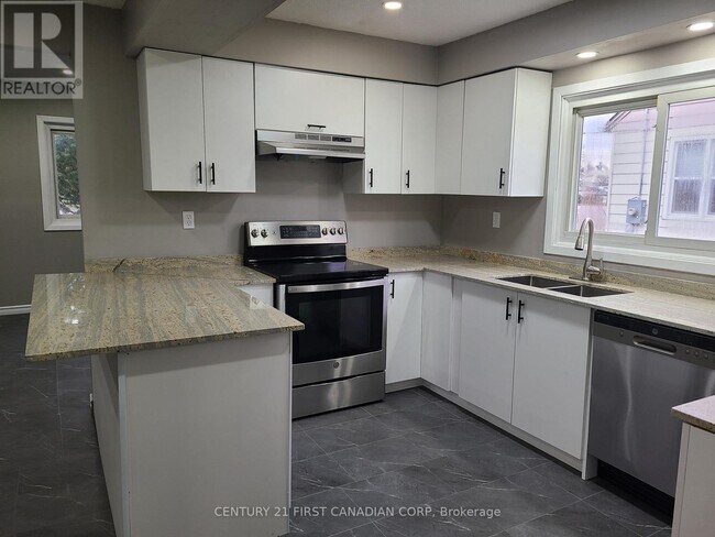 Photo - 1775 Oxford St E