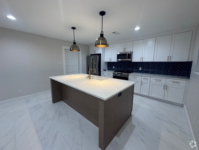 Building Photo - 5518 McKnight St Rental