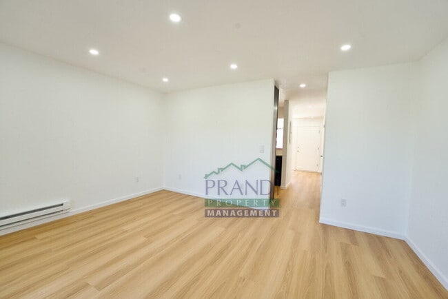 Photo - 100 Marin Center Dr Unidad #64