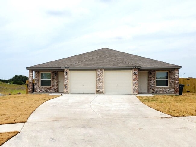 Building Photo - 5804 Rustler Dr Rental