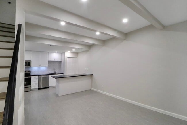 Building Photo - 5929 Queensloch Dr Unit 111 Rental