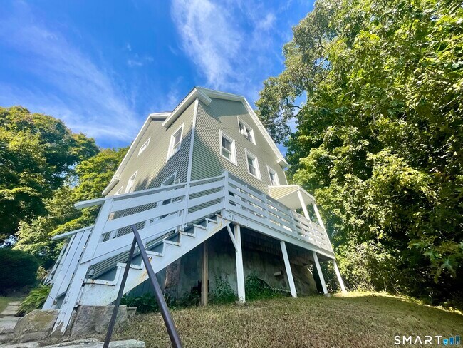 Building Photo - 216 Vauxhall St Unit 2