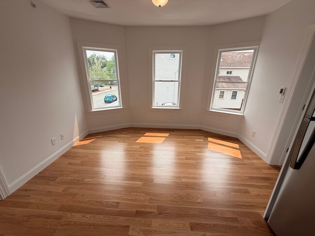 33 Pleasant St Unidad 3