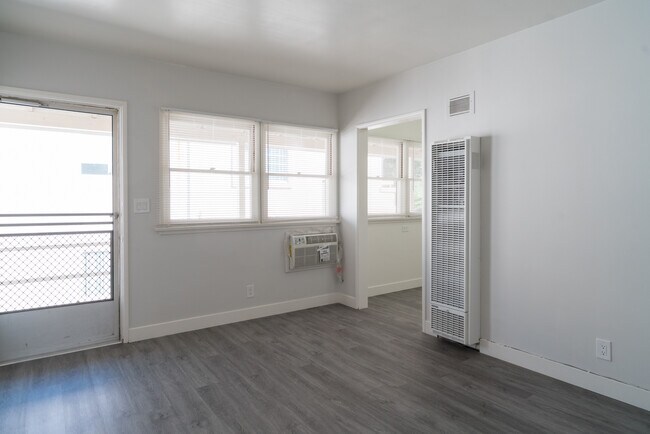 Photo - 22719 Del Valle St Unidad E