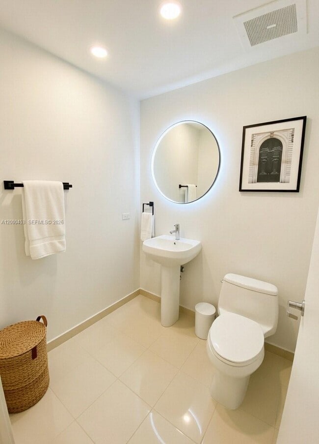 Photo - 3301 NE 1st Ave Unidad H1608