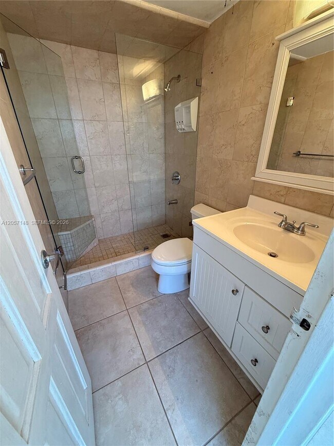Photo - 5313 Collins Ave Unit 1008