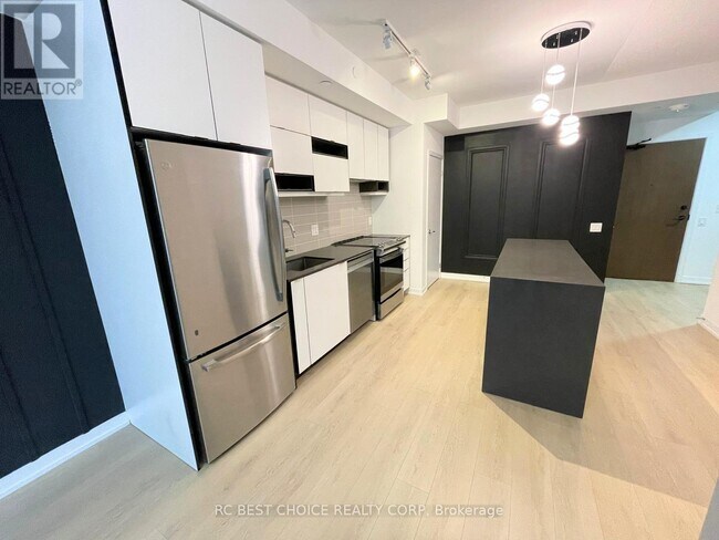 Photo - 4065 Confederation Pkwy Unit 1302