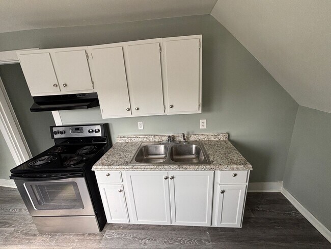 208 Town St Unit B