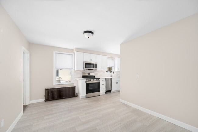 Photo - 81 W Pontiac St