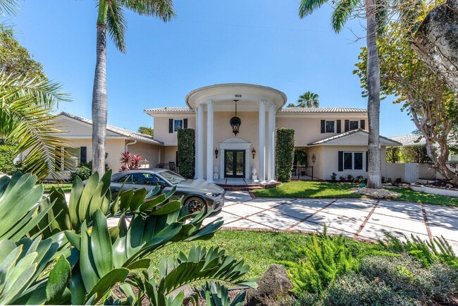 1600 S Ocean Dr