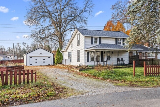 Building Photo - 2709 Kilbourne Ave