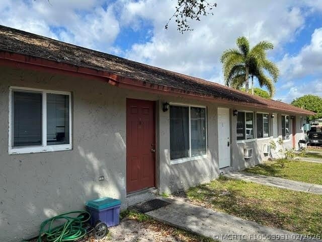 Building Photo - 1760 SW 21st St Unit C