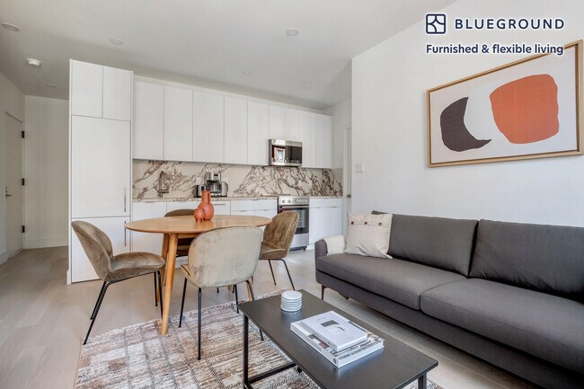 Photo - 300 W 21st St Unidad FL5-ID1451