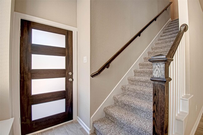 Photo - 315 N Spotted Fern Dr