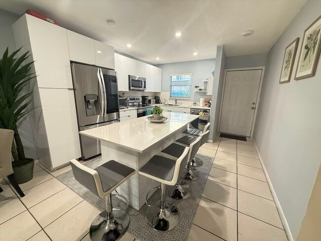 6800 W 16th Dr Unit 101