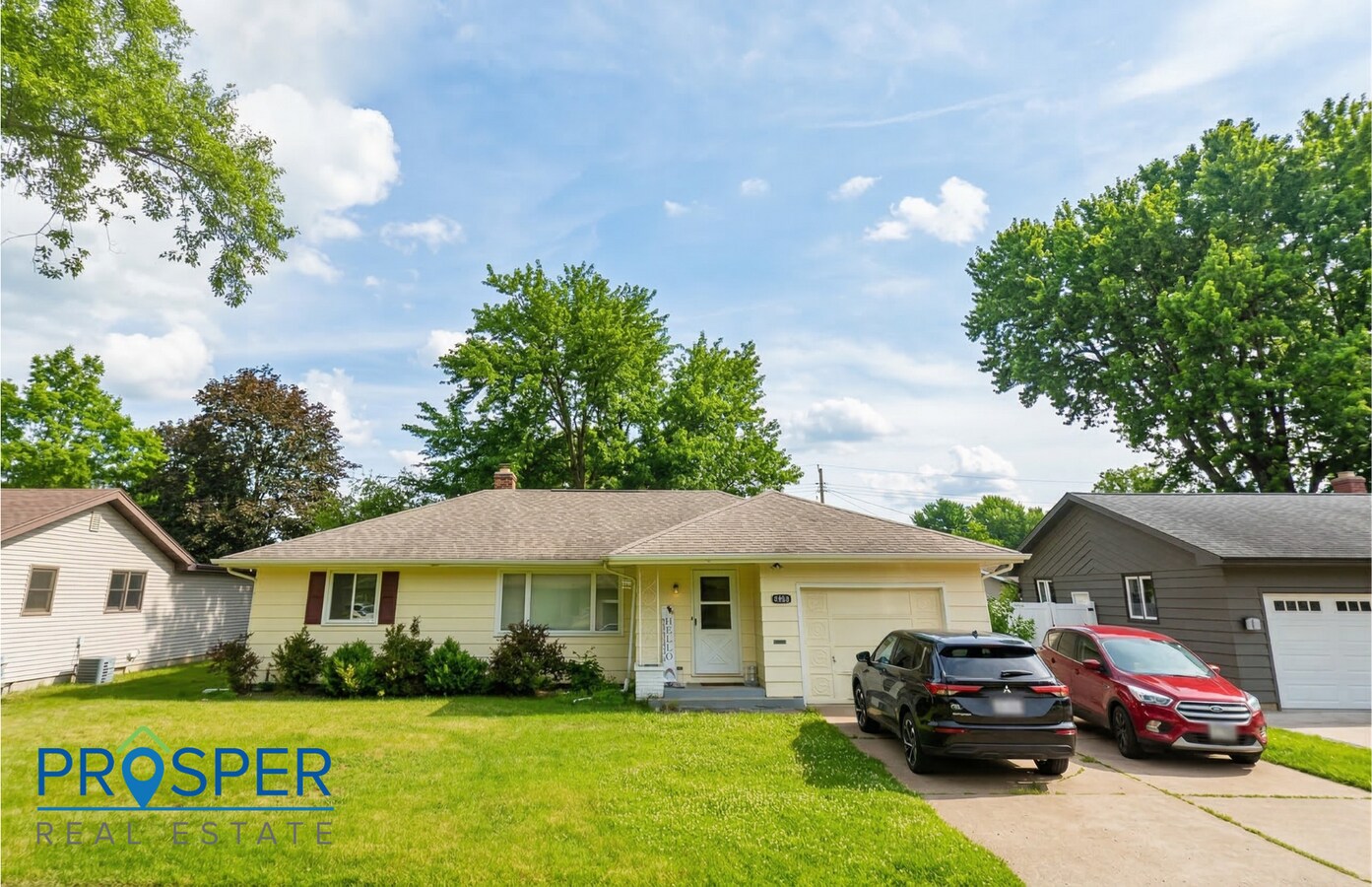 3-Bedroom with Garage & Extra Parking - 3-Bedroom with Garage & Extra Parking