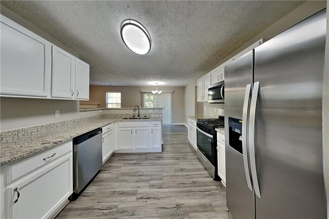 Photo - 120 Crestworth Pl