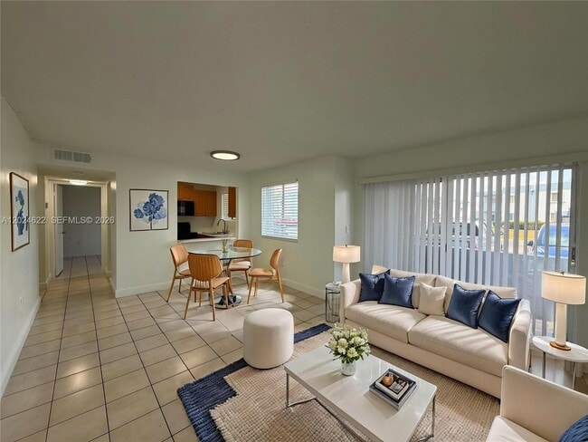 Photo - 6207 SW 131st Ct Unidad 101