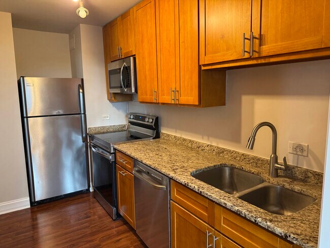 336 W Wellington Ave