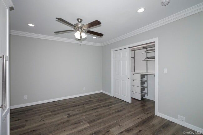 Photo - 100 N Country Rd Unit 4