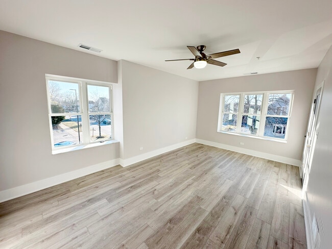 Photo - 1718 W Lake St Unit 201