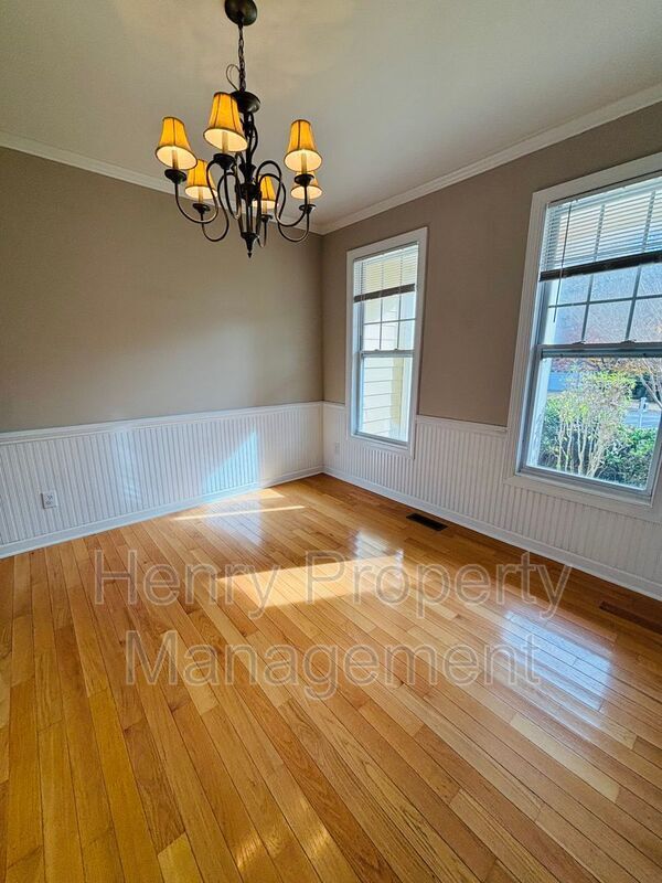 Photo - 404 Acorn Falls Ct